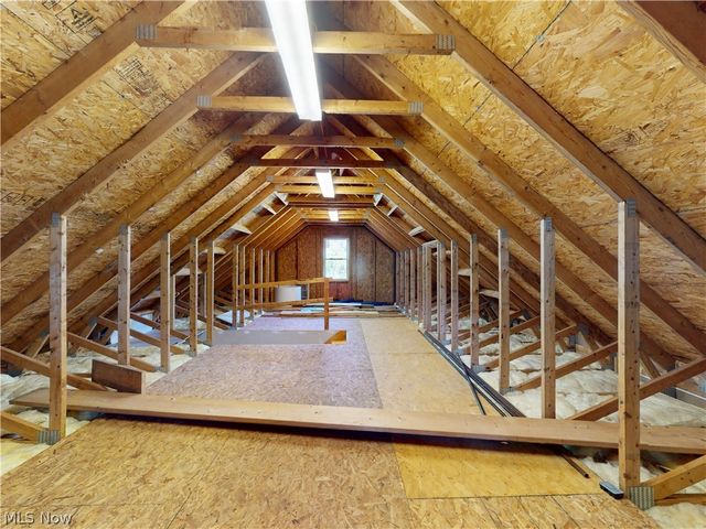 218 Bentleyville Road, Chagrin Falls, OH 44022