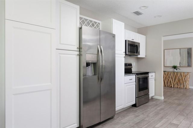 9508 LARKBUNTING DRIVE, Tampa, FL 33647