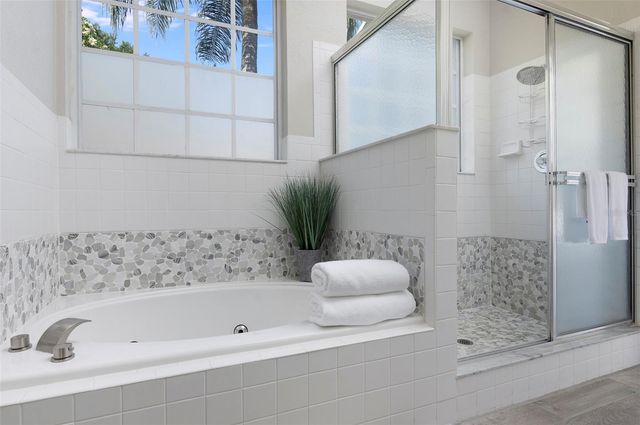 9508 LARKBUNTING DRIVE, Tampa, FL 33647
