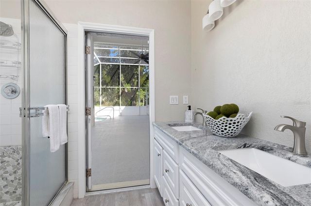 9508 LARKBUNTING DRIVE, Tampa, FL 33647