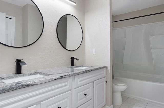 9508 LARKBUNTING DRIVE, Tampa, FL 33647