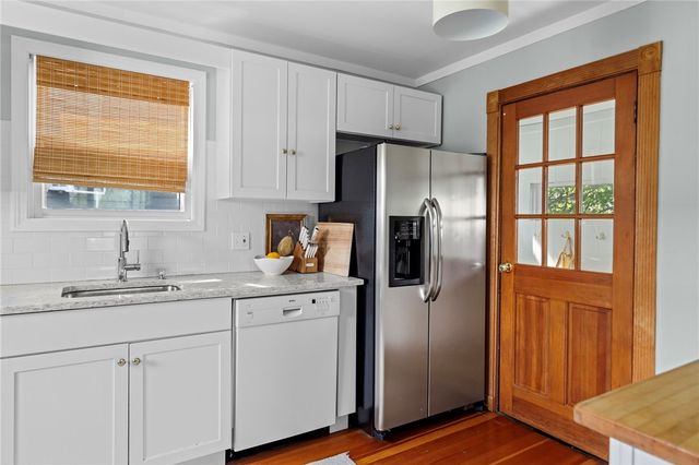 11 Spring Garden Street, Warwick, RI 02888
