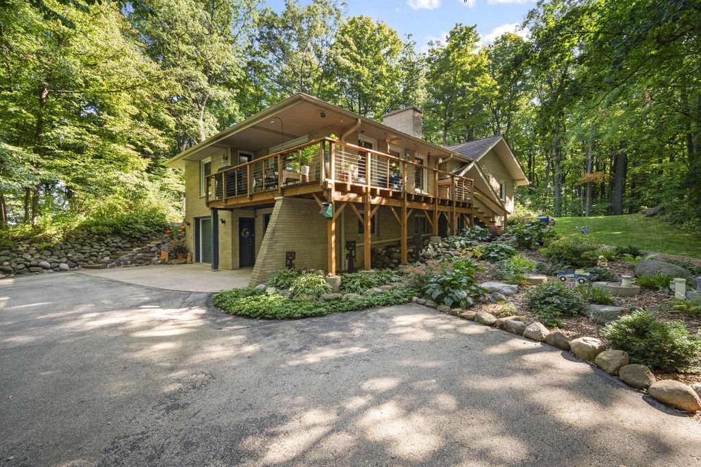 800 County Highway CC, Slinger, WI 53086