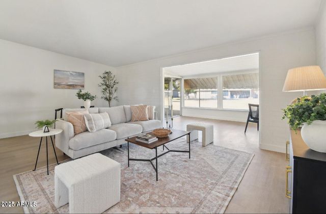 10732 W PEORIA Avenue, Sun City, AZ 85351