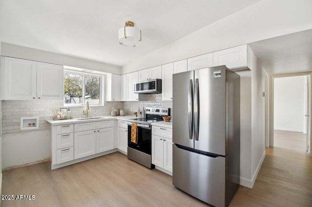 10732 W PEORIA Avenue, Sun City, AZ 85351