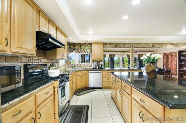 12421 Greens East Rd, San Diego, CA 92128