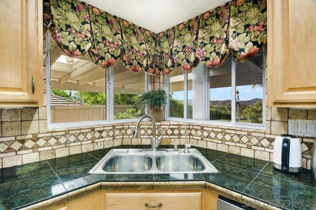 12421 Greens East Rd, San Diego, CA 92128