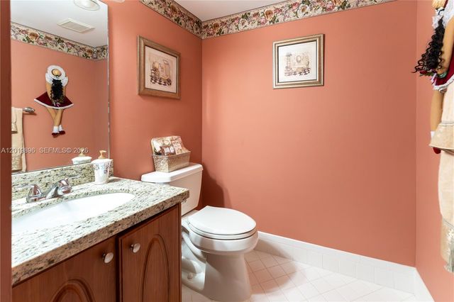 1600 SW 127th Way 207C, Pembroke Pines, FL 33027
