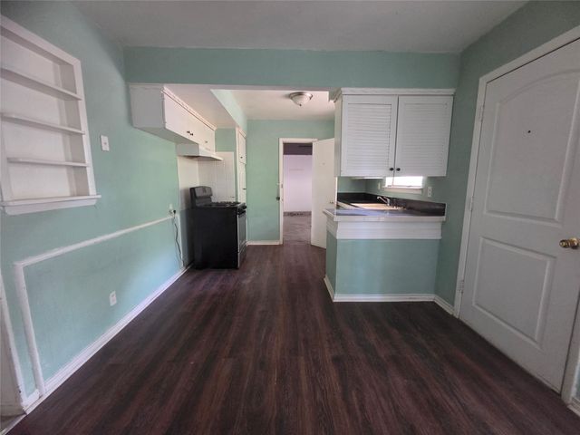 6811 Marla Drive, Dallas, TX 75217