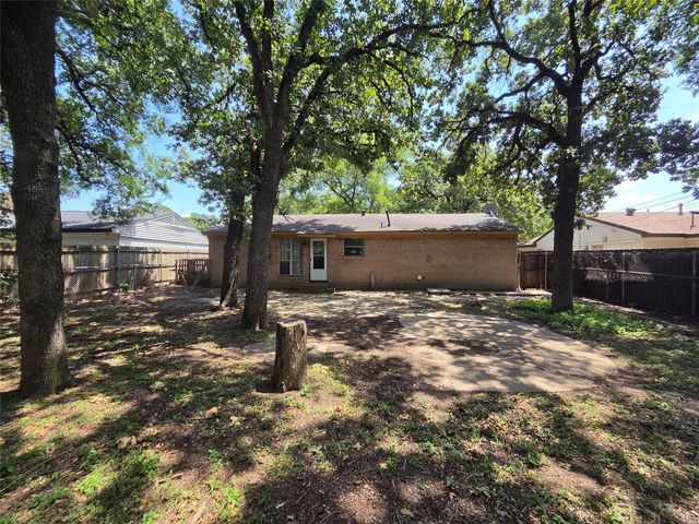 6811 Marla Drive, Dallas, TX 75217