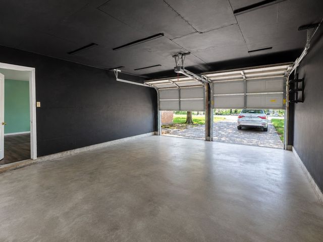 6811 Marla Drive, Dallas, TX 75217
