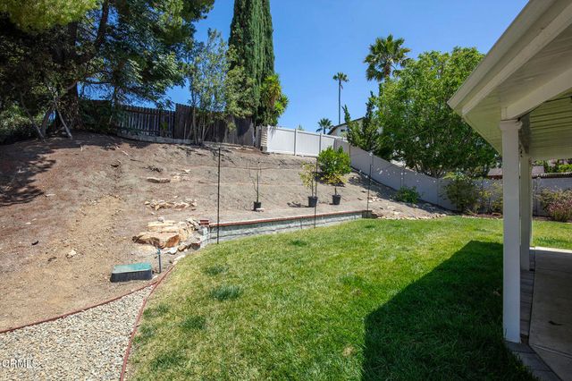 335 W Avenida De Las Flores, Thousand Oaks, CA 91360