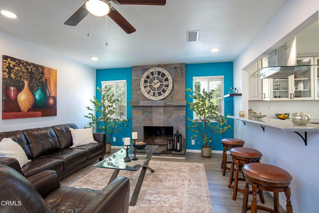 335 W Avenida De Las Flores, Thousand Oaks, CA 91360