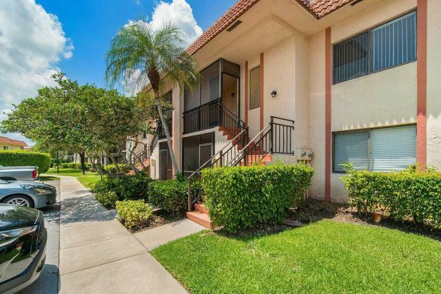 341 Lakeview Drive 203, Weston, FL 33326