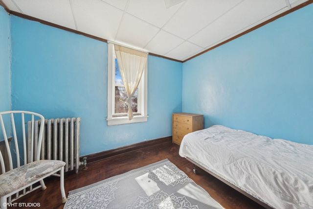 4332 Amelia Avenue, Lyons, IL 60534