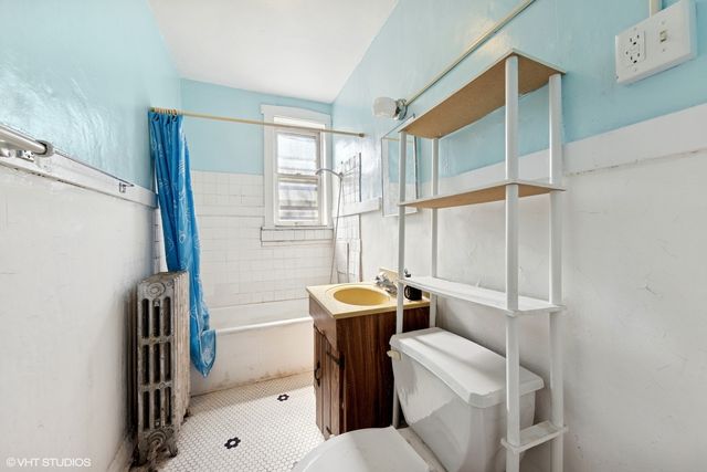 4332 Amelia Avenue, Lyons, IL 60534