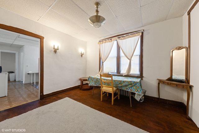 4332 Amelia Avenue, Lyons, IL 60534