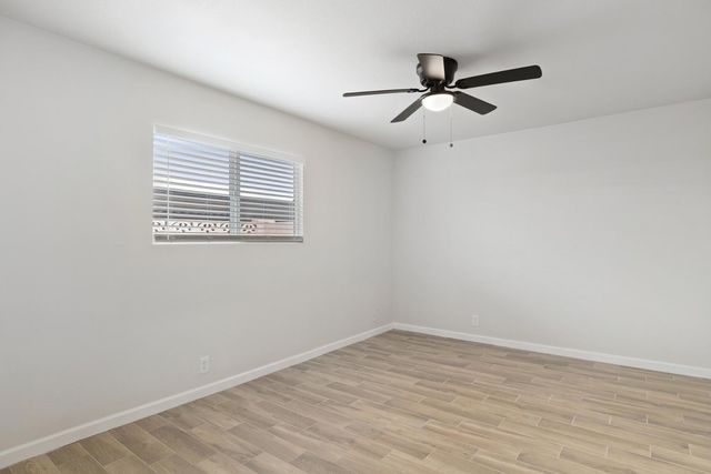 6816 N 35th Avenue F, Phoenix, AZ 85017