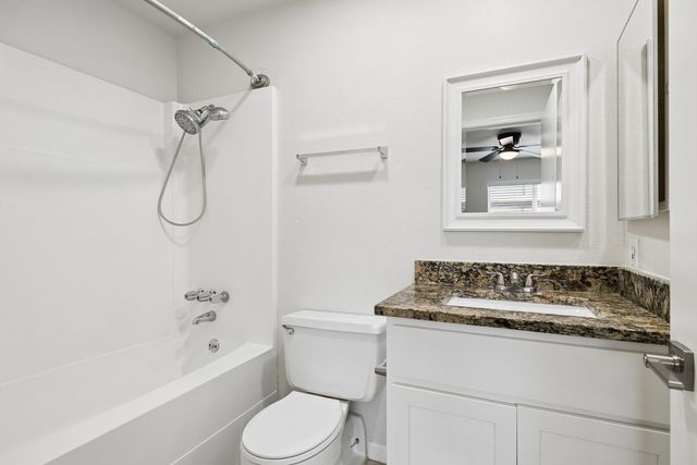 6816 N 35th Avenue F, Phoenix, AZ 85017