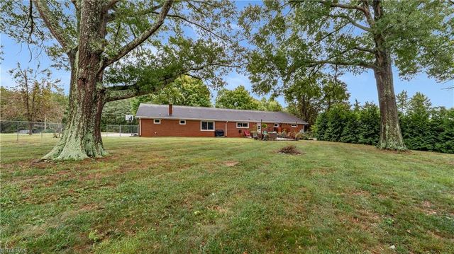 3801 Mulberry Lane, High Point, NC 27265