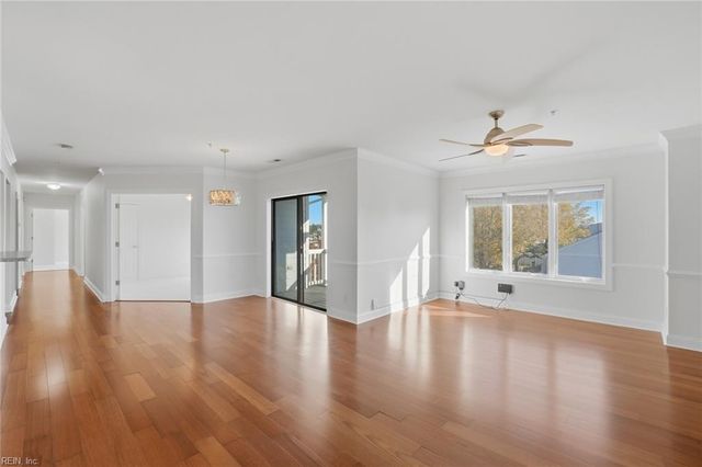 1 Sandy Point Ln Unit 218, Chesapeake, VA 23320