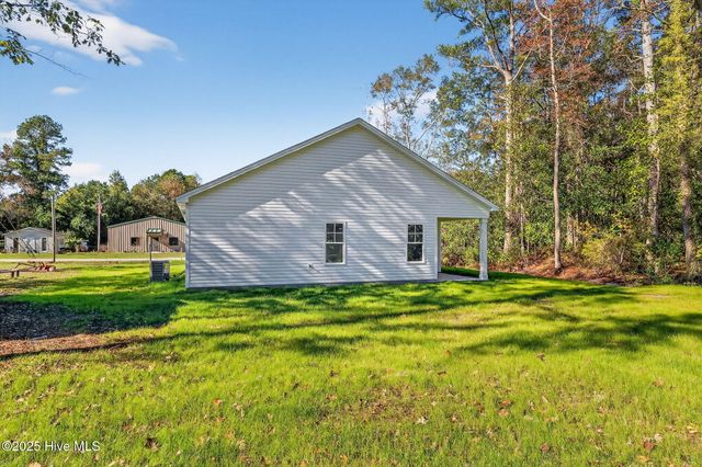 411 E First Street, Kenly, NC 27542