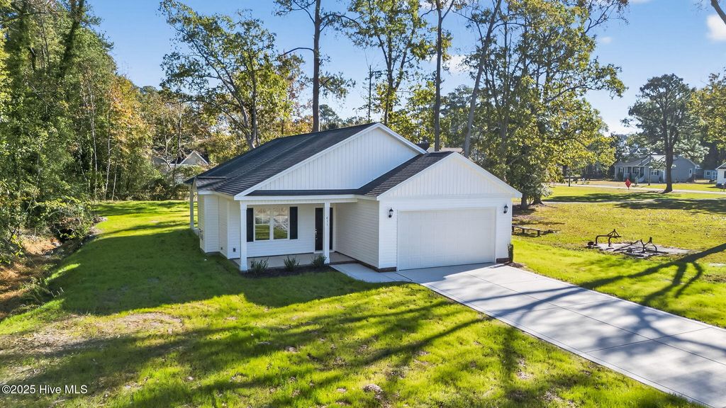 411 E First Street, Kenly, NC 27542