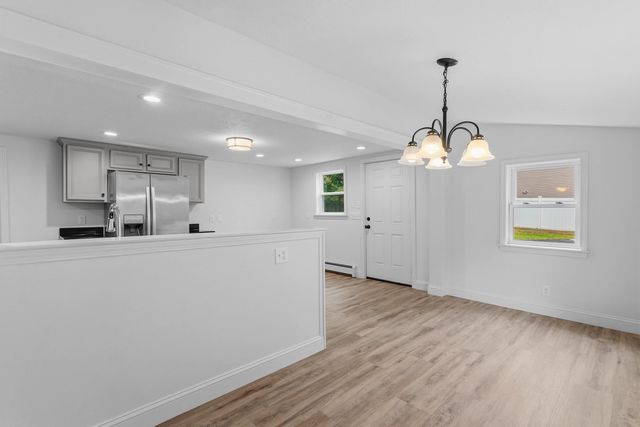 20 Highland Lane, Manchester, NH 03109