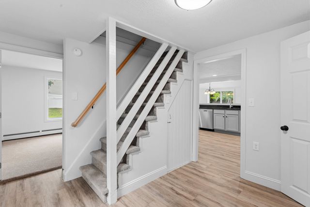 20 Highland Lane, Manchester, NH 03109