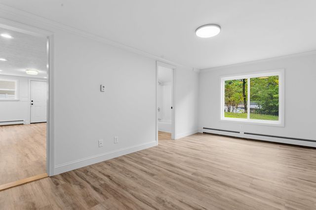 20 Highland Lane, Manchester, NH 03109