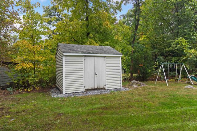 20 Highland Lane, Manchester, NH 03109