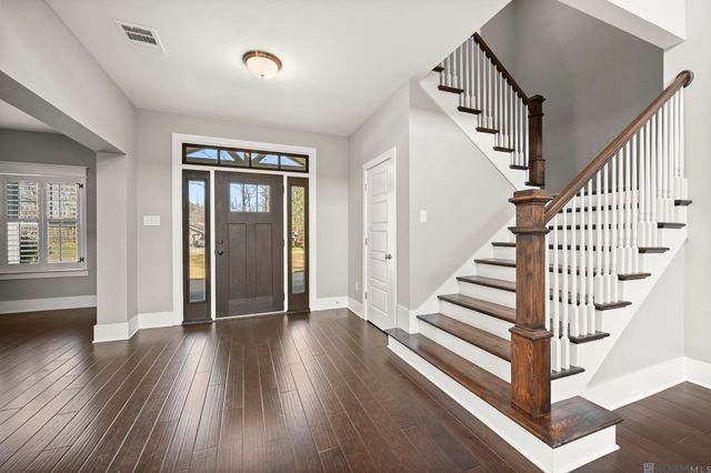 10573 Shadowlake Dr, Geismar, LA 70734