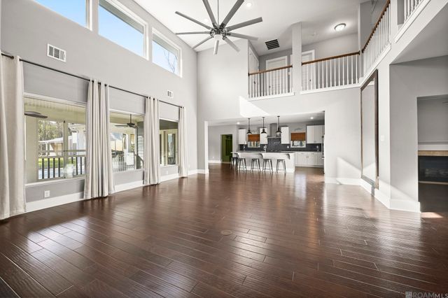 10573 Shadowlake Dr, Geismar, LA 70734