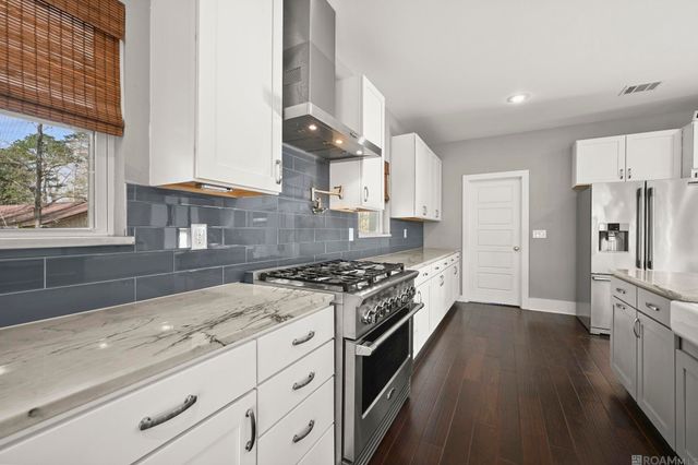 10573 Shadowlake Dr, Geismar, LA 70734