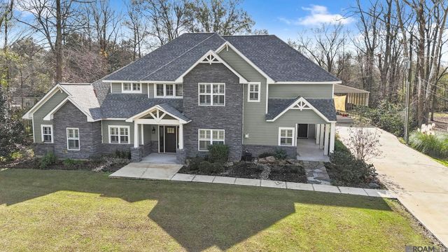 10573 Shadowlake Dr, Geismar, LA 70734