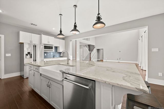 10573 Shadowlake Dr, Geismar, LA 70734