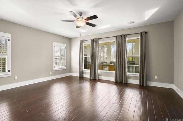 10573 Shadowlake Dr, Geismar, LA 70734