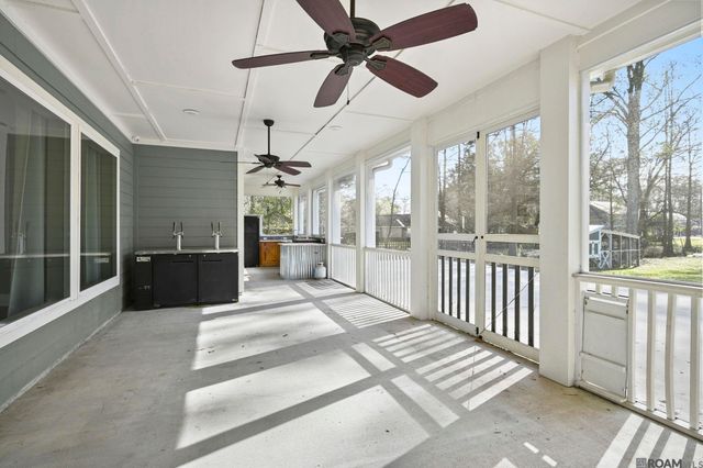 10573 Shadowlake Dr, Geismar, LA 70734