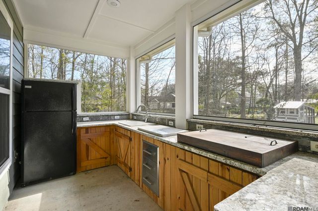 10573 Shadowlake Dr, Geismar, LA 70734