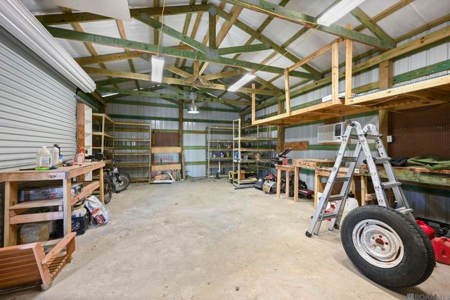 10573 Shadowlake Dr, Geismar, LA 70734