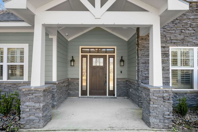 10573 Shadowlake Dr, Geismar, LA 70734