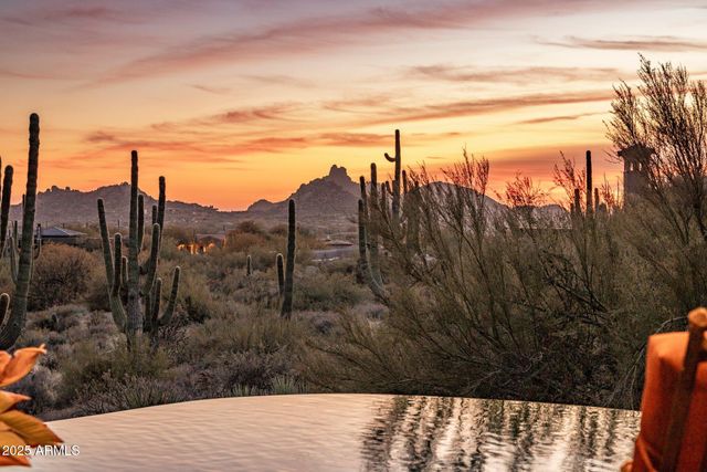 11077 E CINDER CONE Trail, Scottsdale, AZ 85262