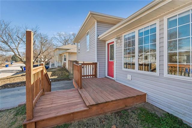 470 TRANT Street, Edwardsville, KS 66111