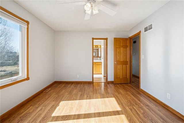 470 TRANT Street, Edwardsville, KS 66111