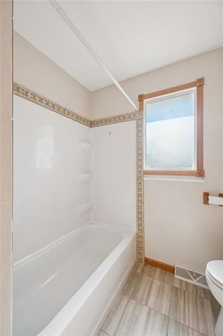 470 TRANT Street, Edwardsville, KS 66111