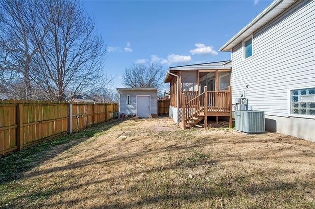 470 TRANT Street, Edwardsville, KS 66111