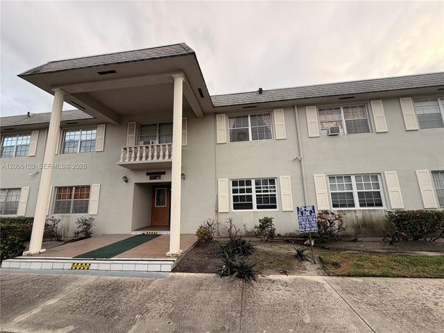 1520 Mckinley Street 210E, Hollywood, FL 33020