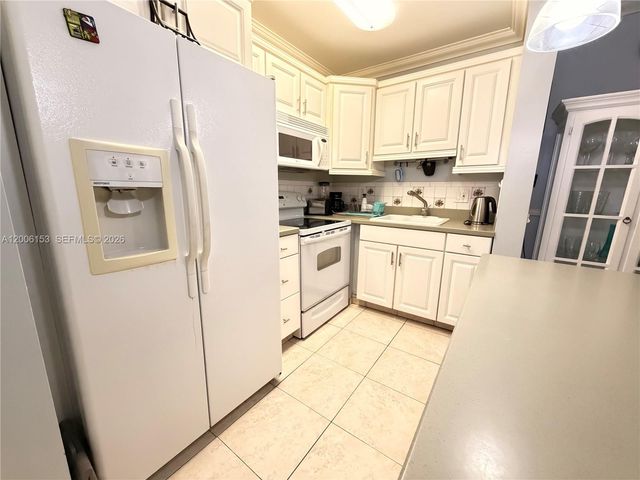 1520 Mckinley Street 210E, Hollywood, FL 33020