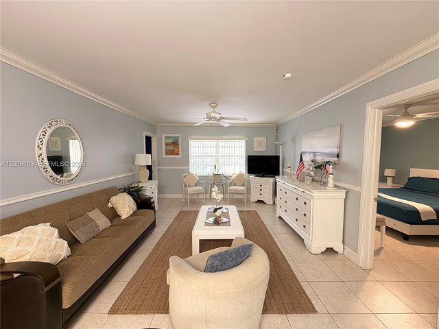 1520 Mckinley Street 210E, Hollywood, FL 33020