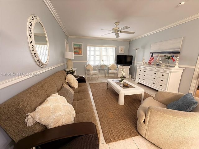 1520 Mckinley Street 210E, Hollywood, FL 33020